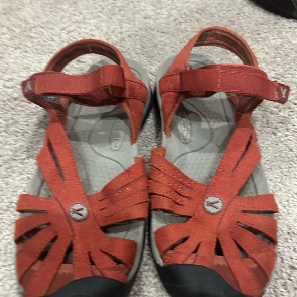 Keen Women’s Rose Sandals - Picture 2 of 8